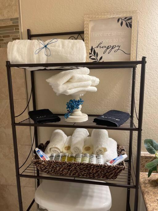 Beautiful/Spacious 2 Bedroom Houston Near Galleria Bagian luar foto