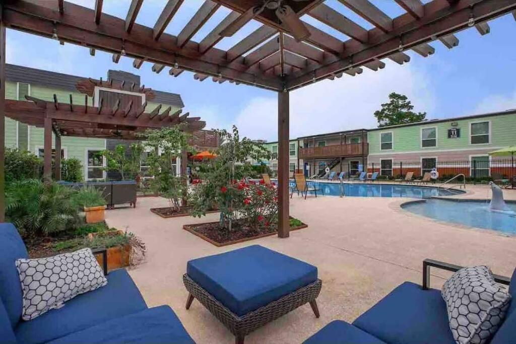 Beautiful/Spacious 2 Bedroom Houston Near Galleria Bagian luar foto