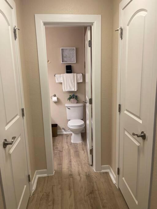 Beautiful/Spacious 2 Bedroom Houston Near Galleria Bagian luar foto